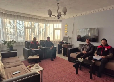 Diyadin&rsquo;de g&ouml;n&uuml;llere dokunan veteriner ziyareti
