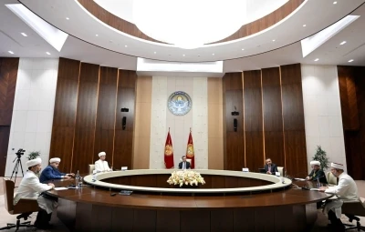 Diyanet İşleri Başkanı Erbaş, Kırgızistan Cumhurbaşkanı Caparov ile bir araya geldi
