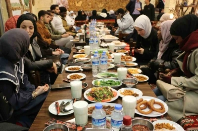 Diyarbakır Bismil T&uuml;rkmenler Derneği iftar programı d&uuml;zenledi
