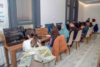 Diyarbakır B&uuml;y&uuml;kşehir&rsquo;den g&ouml;rme engelliler i&ccedil;in yeni bir sesli k&uuml;t&uuml;phane
