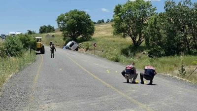 Diyarbakır&rsquo;da 1 kişinin &ouml;ld&uuml;ğ&uuml;, 1 kişinin yaralandığı olayda baba, 2 oğlu ve damadı g&ouml;zaltına alındı
