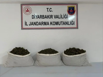 Diyarbakır&rsquo;da 107 kilo esrar maddesi ele ge&ccedil;irildi
