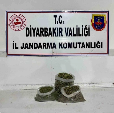 Diyarbakır&rsquo;da 14 kilo esrar ele ge&ccedil;irildi