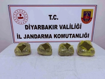 Diyarbakır&rsquo;da 28 kilo esrar ele ge&ccedil;irildi