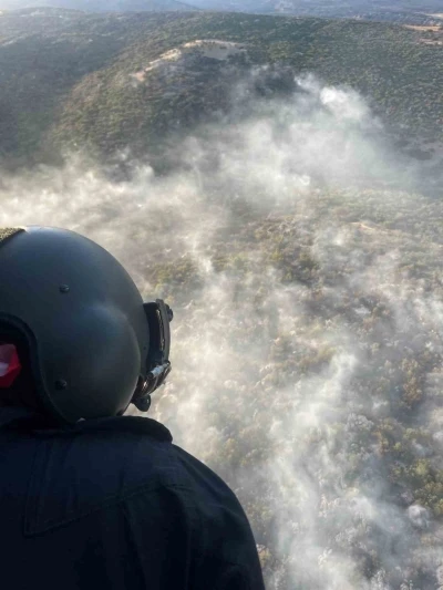 Diyarbakır’da aynı bölgede tekrar çıkan orman yangınına helikopterle müdahale edildi
