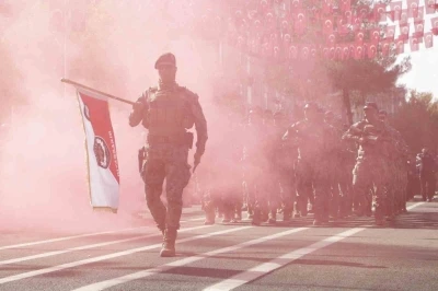 Diyarbakır’da cumhuriyet kutlaması
