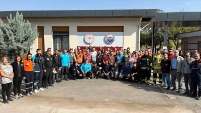 Diyarbakır’da ekiplerin deprem tatbikatı gerçeği aratmadı
