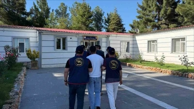 Diyarbakır&rsquo;da haklarında kesinleşmiş hapis cezası bulunan 24 şahıs yakalandı
