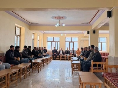 Diyarbakır&rsquo;da iki aile arasındaki husumet barışla sonu&ccedil;landı