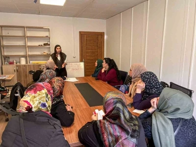 Diyarbakır&rsquo;da kadın sağlığı eğitim programı devam ediyor
