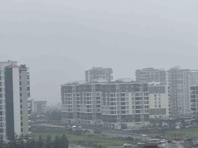 Diyarbakır&rsquo;da olumsuz hava şartları u&ccedil;ak seferlerini iptal ettirdi
