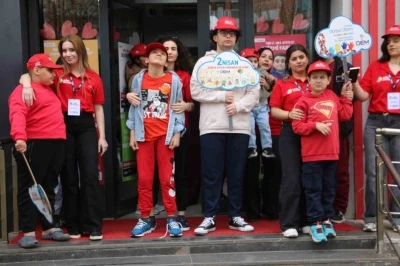 Diyarbakır&rsquo;da otizm farkındalığı i&ccedil;in renkli etkinlik
