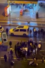 Diyarbakır&rsquo;da otomobil motosiklete &ccedil;arptı: 1 yaralı