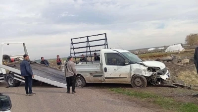 Diyarbakır&rsquo;da pikap şarampole u&ccedil;tu: 1 yaralı
