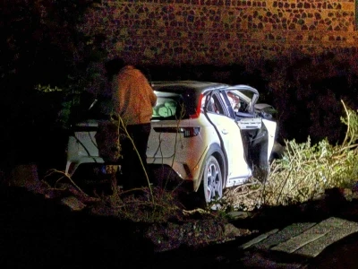 Diyarbakır’da polisin dur ihtarına uymayan araç faciaya davetiye çıkardı: 7 yaralı
