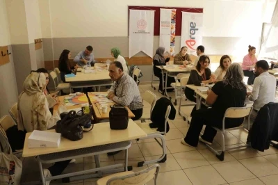 Diyarbakır’da &quot;Şiddetsiz İletişim Yoluyla Yolda Sanat&quot; eğitimi
