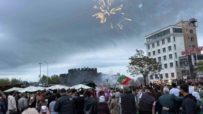 Diyarbakır&rsquo;da şampiyonluk kutlamalarında 11 yaralı, 10 g&ouml;zaltı
