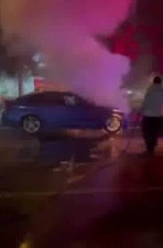 Diyarbakır&rsquo;da seyir halindeki otomobil alev topuna d&ouml;nd&uuml;