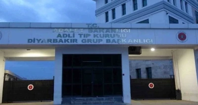 Diyarbakır&rsquo;da silahla boğazından vurulan şahıs hayatını kaybetti
