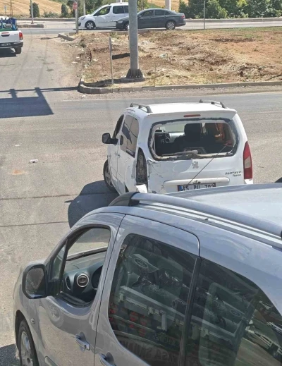 Diyarbakır&rsquo;da trafik kazası: 2 yaralı
