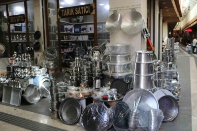 Diyarbakır’daki bu çarşıda her şey kiloyla satılıyor