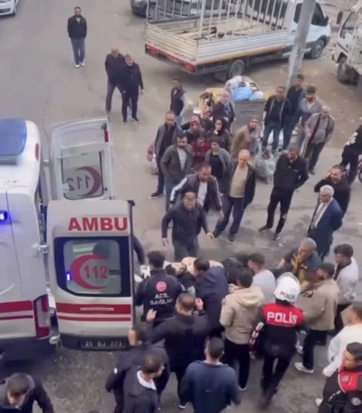 Diyarbakır&rsquo;daki cinayetin ş&uuml;phelileri saklandıkları metruk yapıda yakalandı
