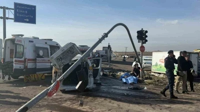 Diyarbakır’daki feci kazada ölenlerin sayısı 4’e yükseldi
