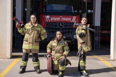 Diyarbakır itfaiyesinde kadınlar tabuları yıkıyor
