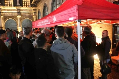 Diyarbakır Ulu Cami&rsquo;de Kadir Gecesi idrak edildi
