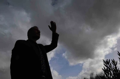 Do&ccedil;. Dr. &Ouml;z&ccedil;elik: "İzmir&rsquo;in su ihtiyacına bulut tohumlama &ccedil;are değil"
