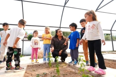 Doğa Çocuk Enstitüsü’nde hem öğreniyor hem de eğleniyorlar
