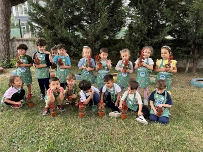 Doğa sevgisi minik kalplerde filizleniyor
