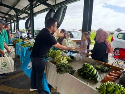 Doğal &uuml;r&uuml;nler pazarında tezgahlar kuruldu
