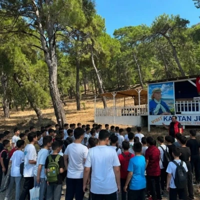 Doğayı koruyor, geleceğe umut oluyorlar gen&ccedil;ler Dalyan&rsquo;ı atıklardan temizledi
