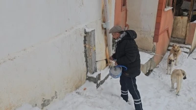 Doğu buz kesti: Donan su şebekeleri p&uuml;rm&uuml;zle ısıtılmaya &ccedil;alışıldı
