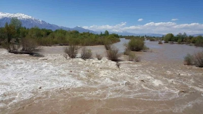 Doğu&rsquo;da kar suları nehirleri coşturdu, barajlar doldu
