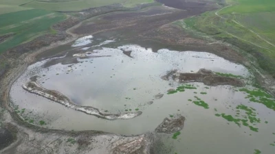 Doğuda kar batıda kuraklık: G&ouml;lette korkutan g&ouml;r&uuml;nt&uuml;
