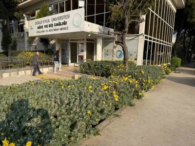 Dokuz Eyl&uuml;l &Uuml;niversitesi Diş Sağlığı Merkezi yeşil kartlı hasta kabul&uuml;ne başladı
