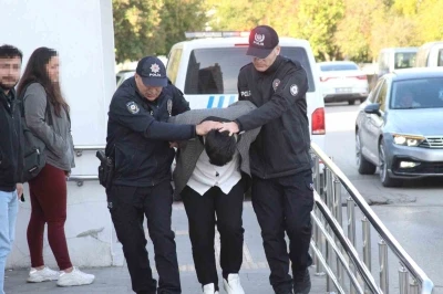 Dolmuş&ccedil;uya tehditler savuran PTT kargo şof&ouml;r&uuml; adli kontrolle serbest bırakıldı
