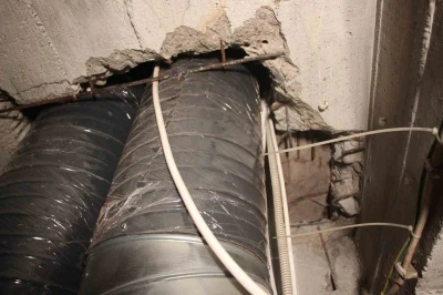 Dönercinin bacası için bina demirleri kesildi, bina sakinleri duruma isyan etti
