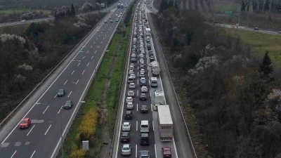D&ouml;n&uuml;ş yoğunluğu havadan g&ouml;r&uuml;nt&uuml;lendi
