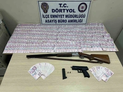 D&ouml;rtyol ara&ccedil;tan 100 bin lira para &ccedil;alan ş&uuml;pheli yakalandı
