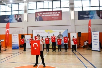Down sendromlu gen&ccedil;ler sporda becerilerini sergiledi
