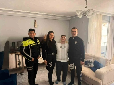 Down sendromlu Melik&rsquo;e polis ekiplerinden doğum g&uuml;n&uuml; s&uuml;rprizi
