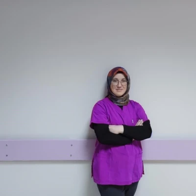 Dr. Selveroğlu, &quot;Menopoz bir hastalık değil, kadın yaşamının doğal bir evresidir&quot;
