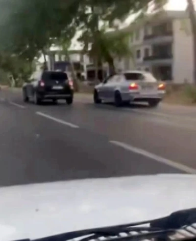 Düğün konvoyunda attığı makas pahalıya mal oldu
