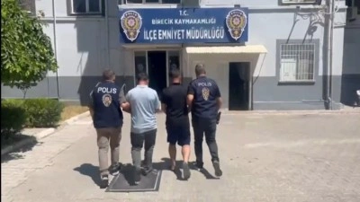 Düğünde havaya ateş açan 2 kişi yakalandı