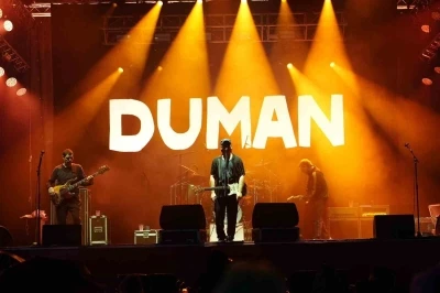 Duman konseriyle Gen&ccedil;lik Festivali&rsquo;ne muhteşem final
