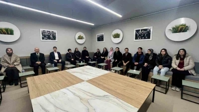 Dumlupınar&rsquo;da kitap s&ouml;yleşisi ger&ccedil;ekleştirildi
