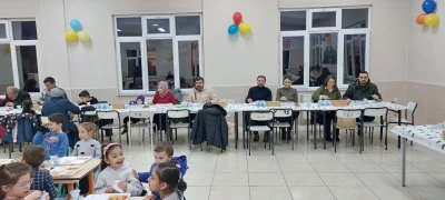 Dumlupınar Kaymakamı Teltik, minik &ouml;ğrencilerle iftar sofrasında buluştu
